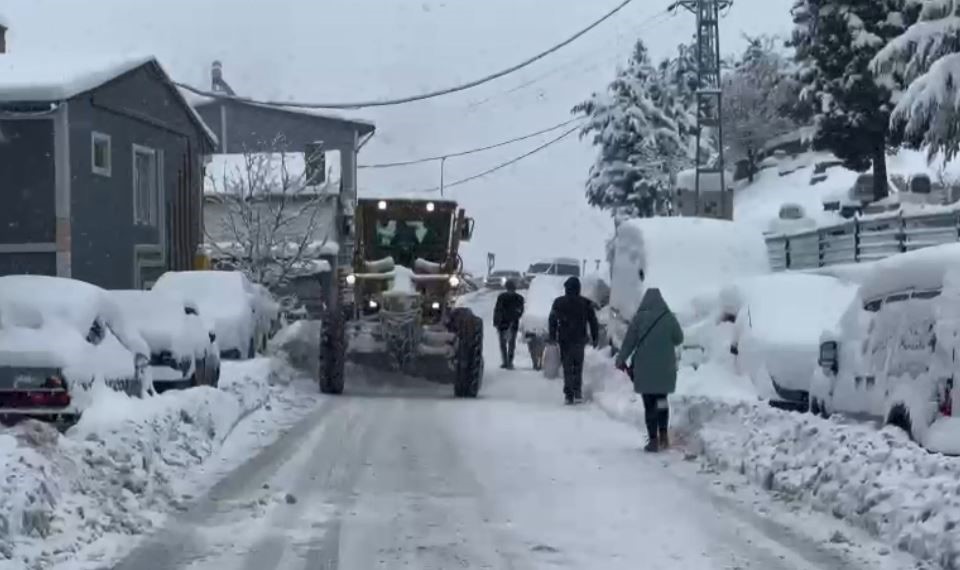 Artvin’de kar kalınlığı 2 metreyi aştı