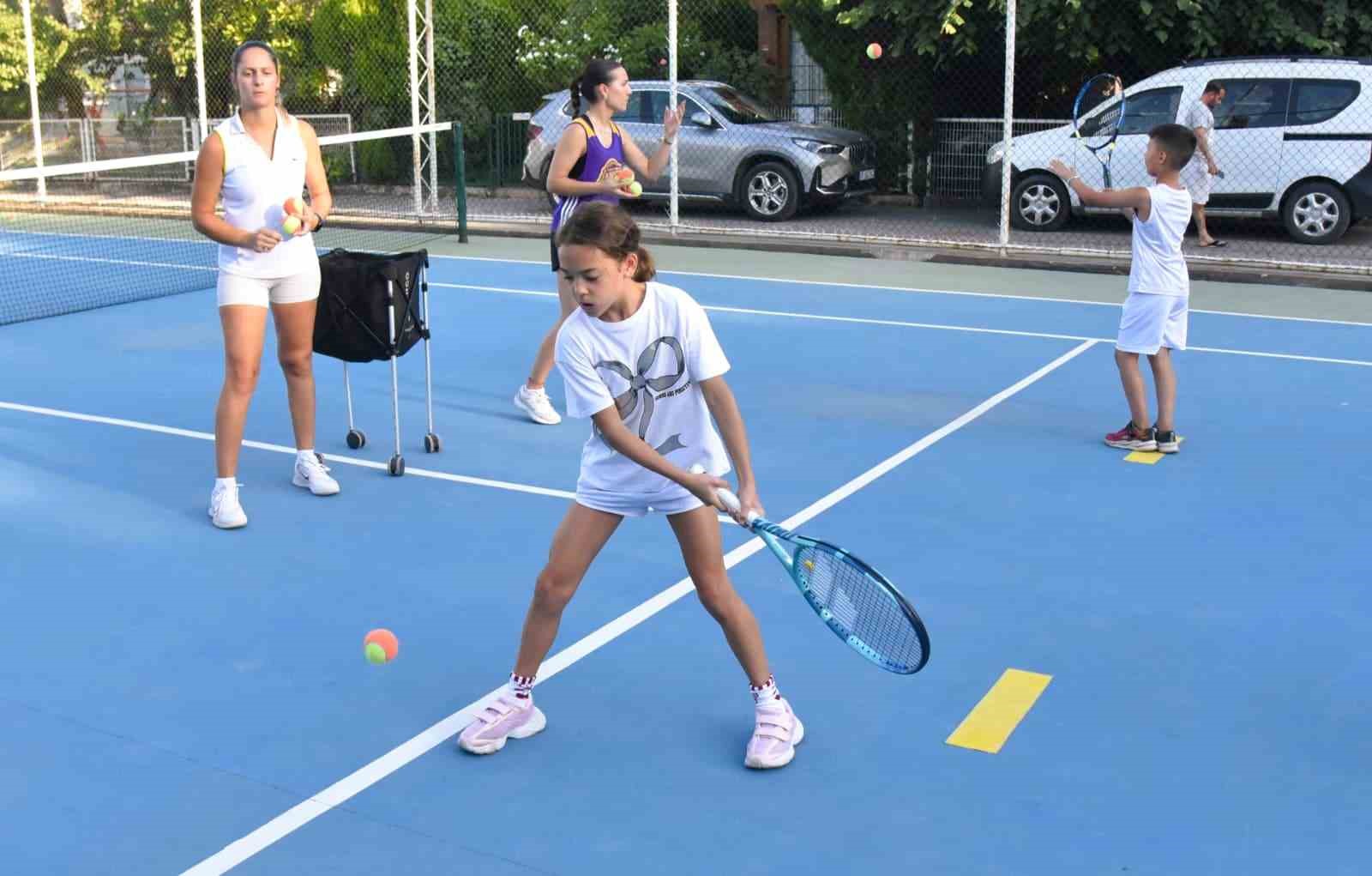 yunusemre-de-kis-spor-okullari-kayitlari-basladi
