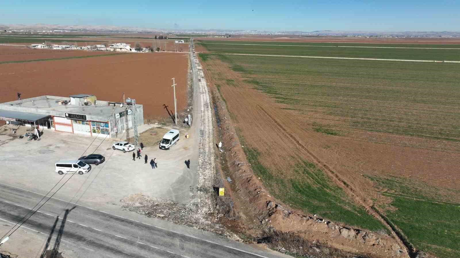 Büyükşehir Belediyesi kırsalda grup yolu çalışmalarını sürdürüyor