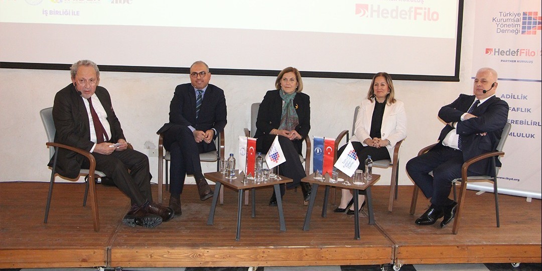 TKYD Anadolu Seminerleri’nin yeni yılda ilk durağı İzmir oldu