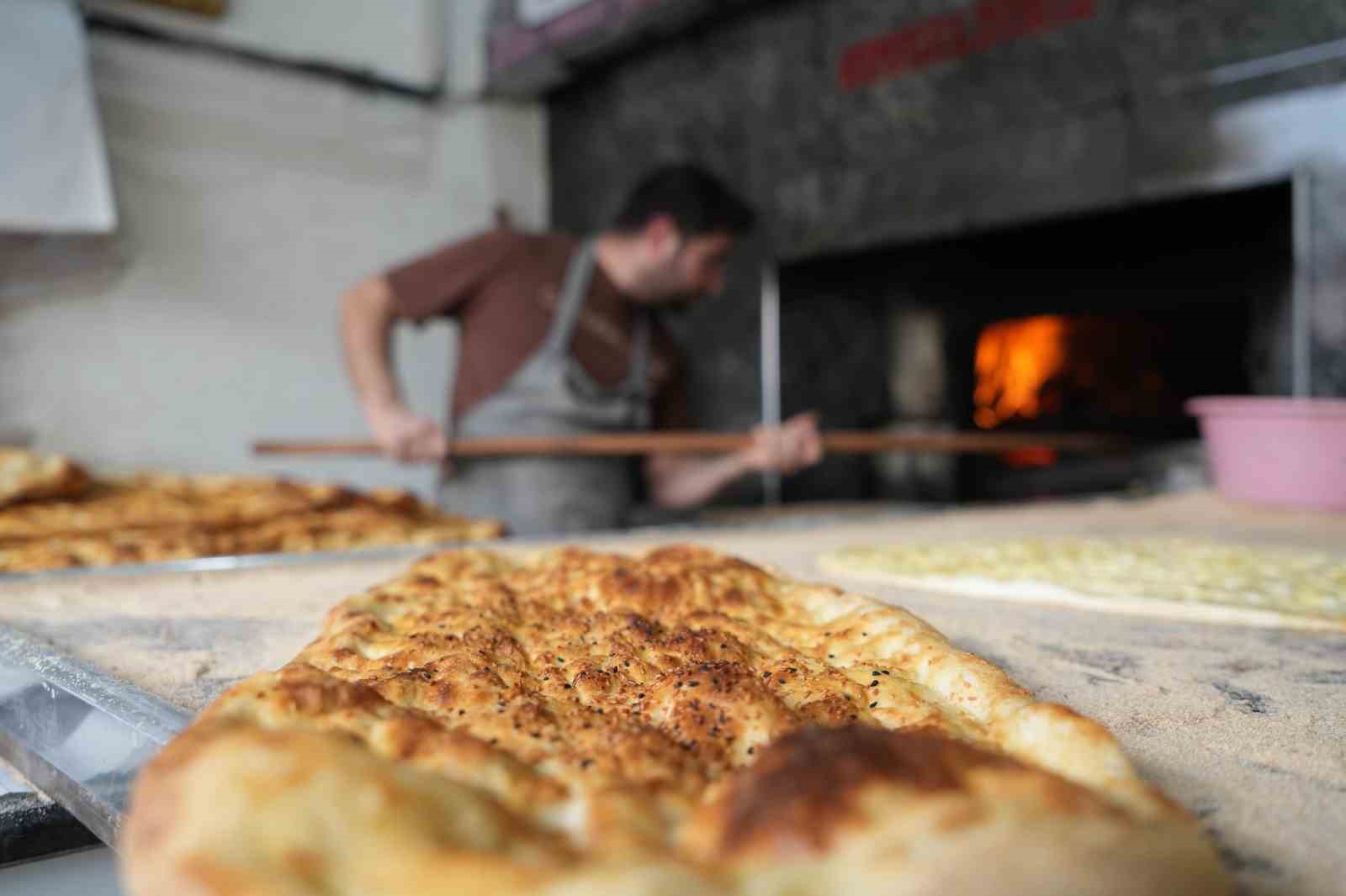Bayburt’ta Ramazan pidesinin fiyatı belli oldu