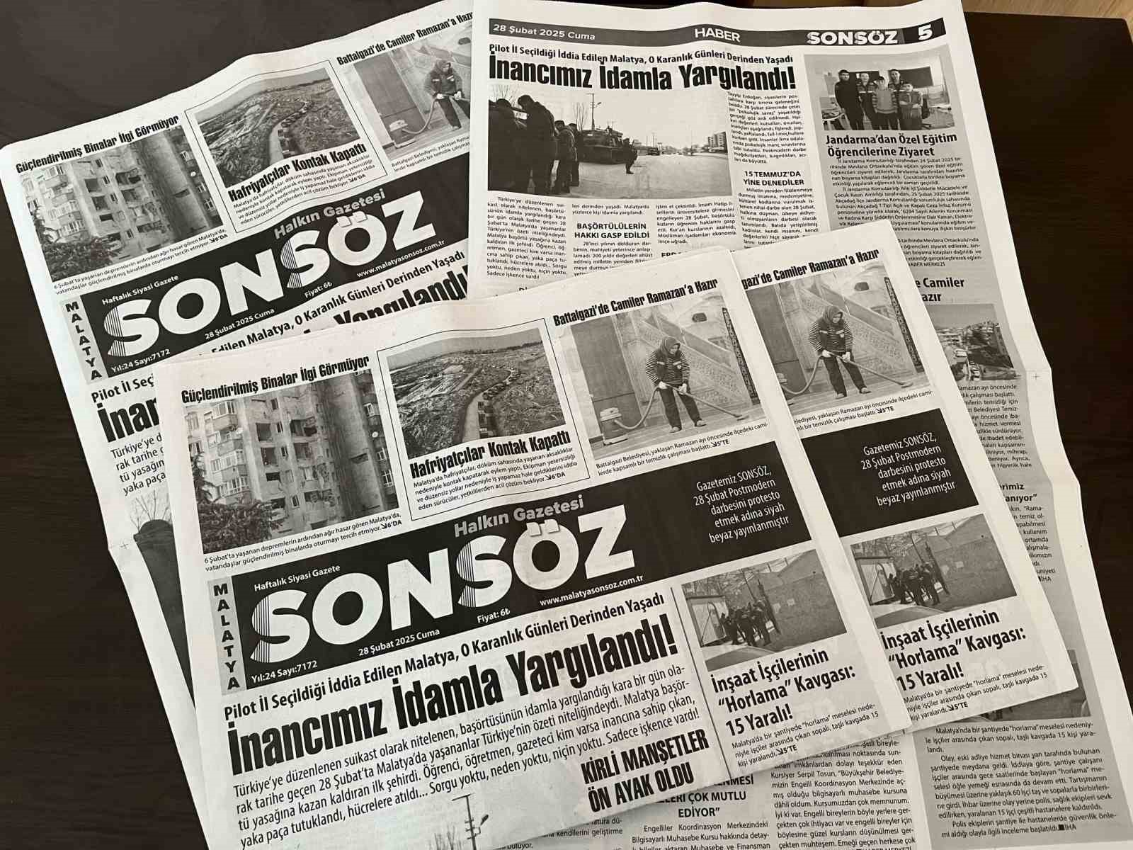 28 Şubat darbesine Siyah-Beyaz protesto