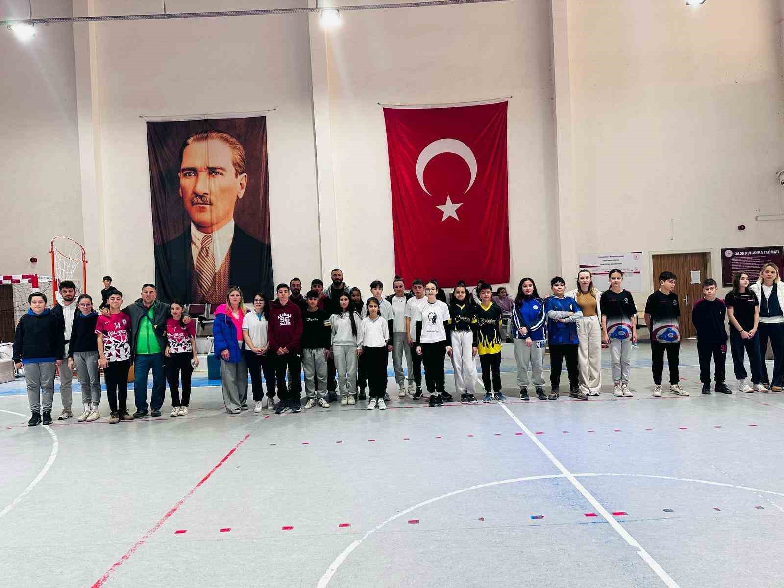 Manisa’da Okul Sporları Floor Curling İl Birinciliği Müsabakaları tamamlandı