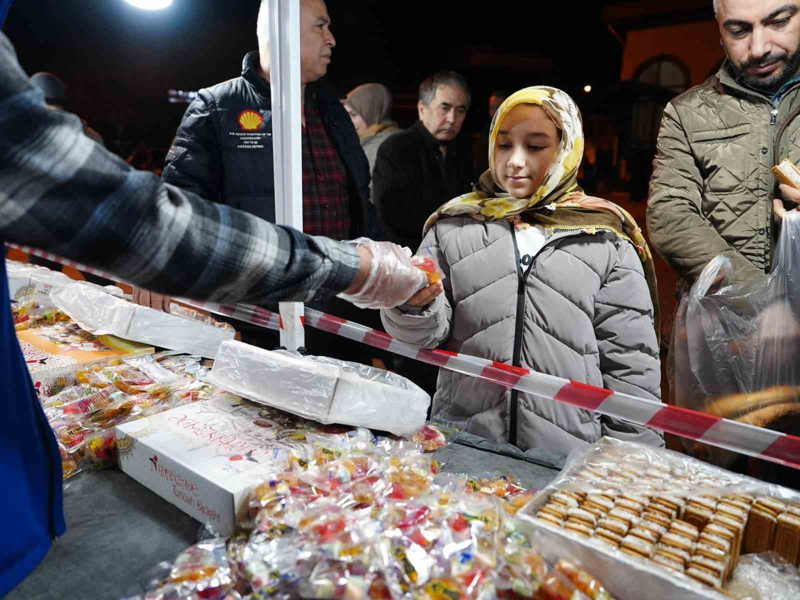 İlk teravihte Düzce Belediyesi yalnız bırakmadı