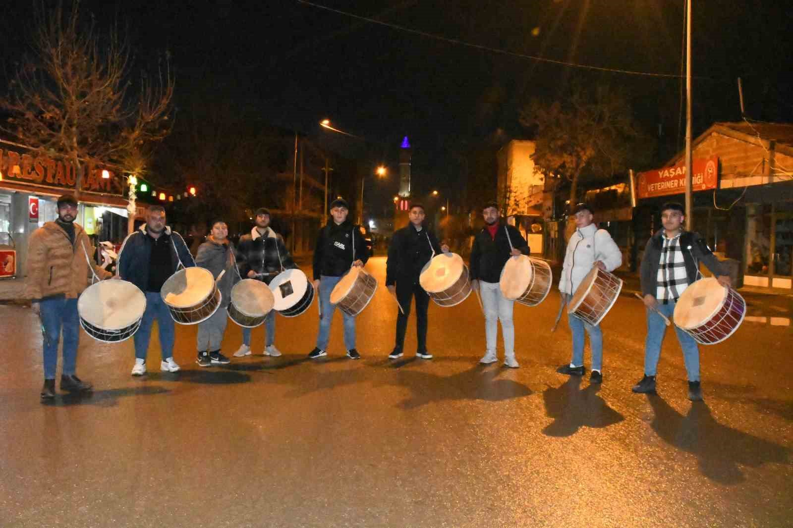 Yozgat’ta davulcular mesailerine başladı