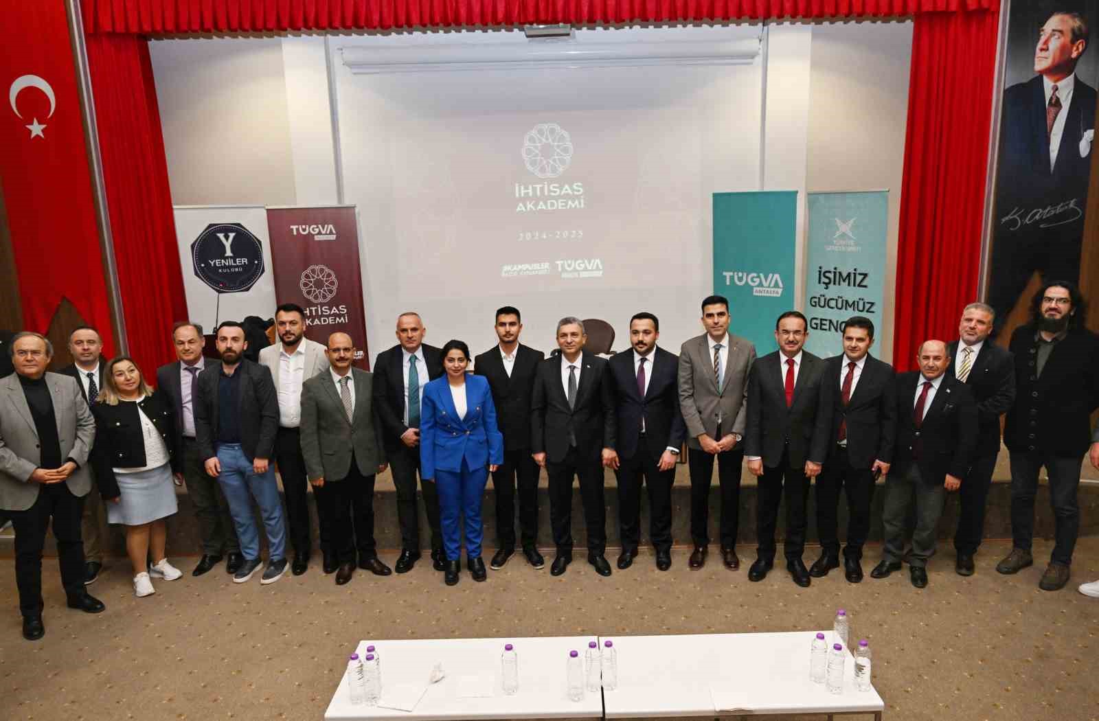 Antalya’da şehir ve estetik buluşması