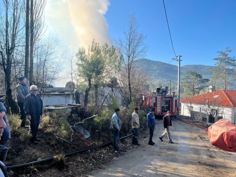 Fethiye’de yangın faciası: 2 kişi hayatını kaybetti