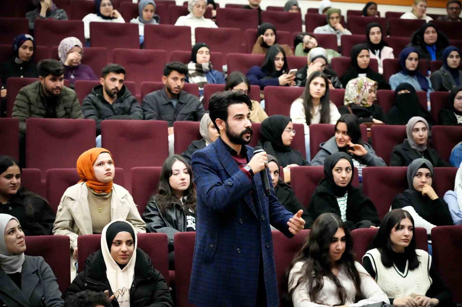 Rektör Prof. Dr. Mehmet Keleş, uluslararası öğrencilerle buluştu