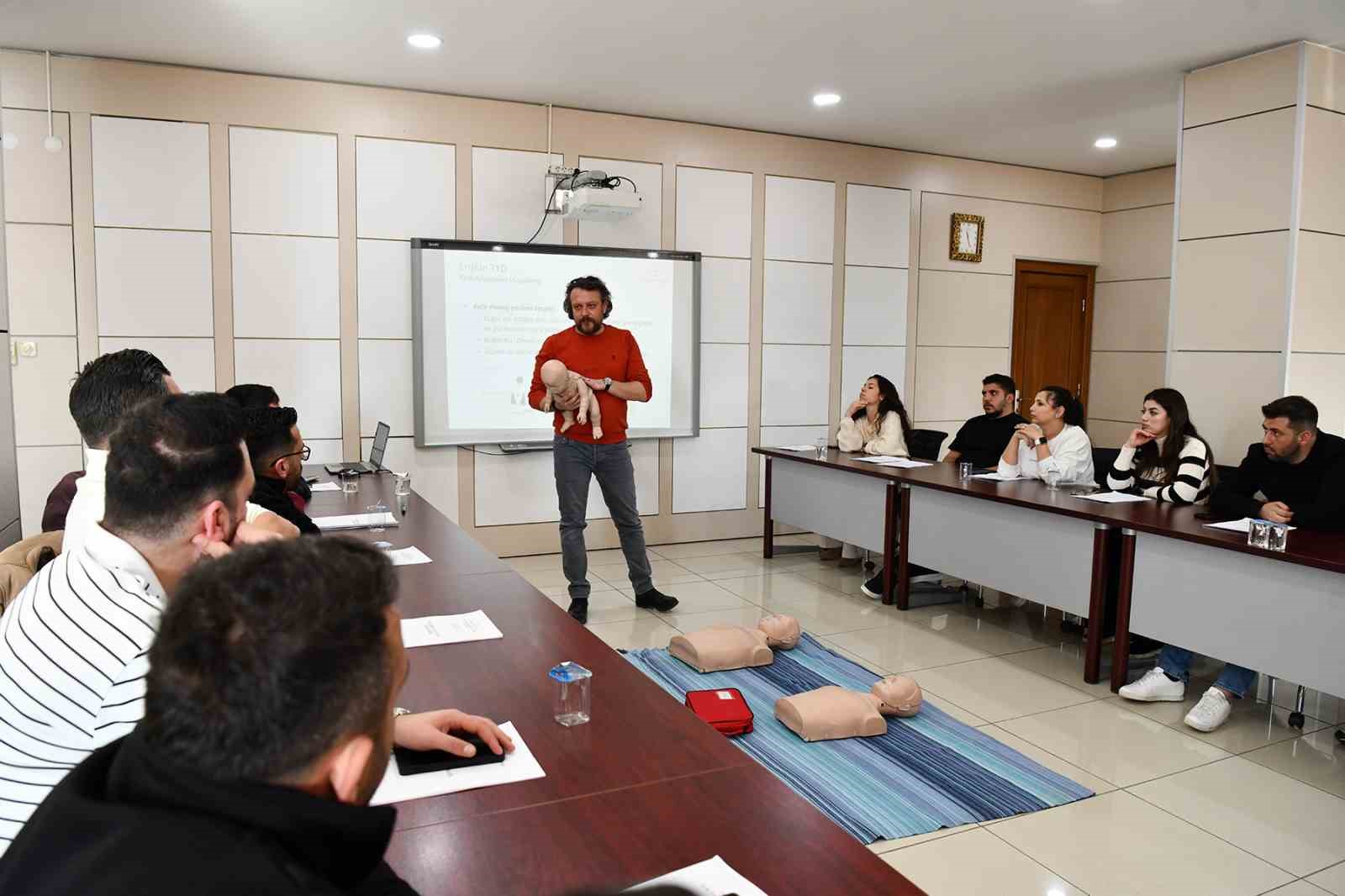 Tepebaşı personeline ilk yardım eğitimi
