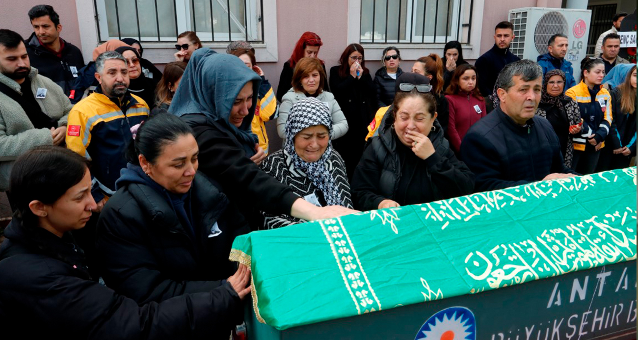 ‘Yok’ cevabını kabul etmeyen 4 kişi genç Paramediği hayattan kopardı