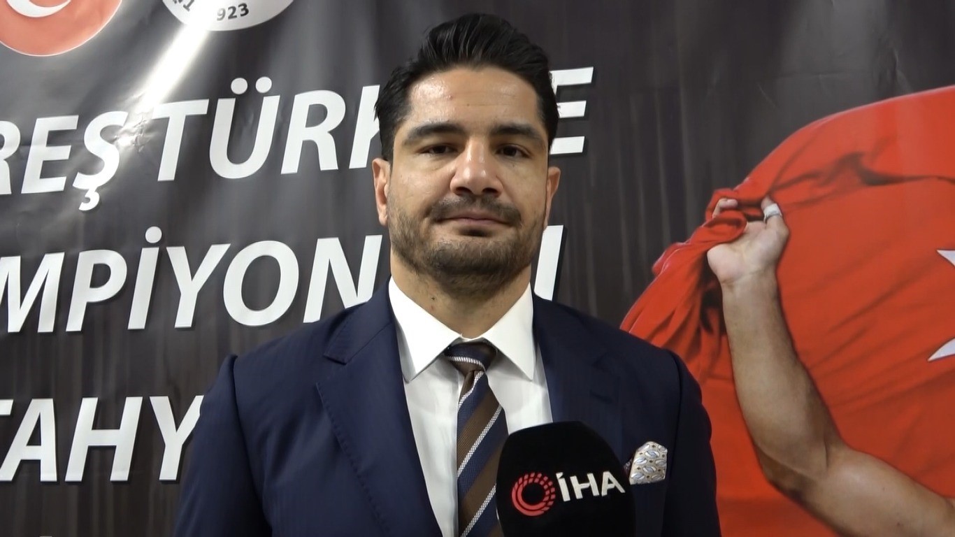 Taha Akgül: 