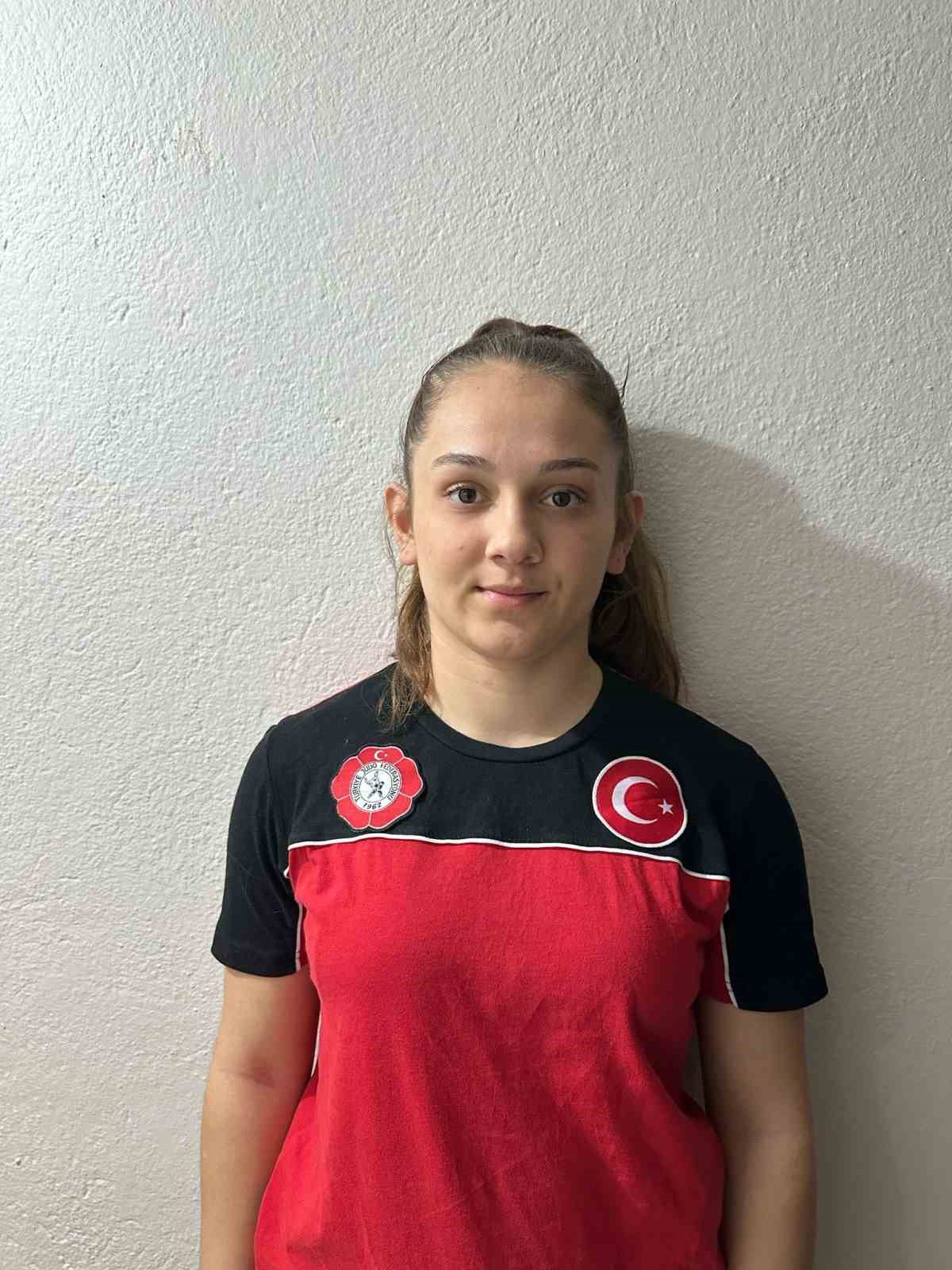 Salihlili 4 judocuya Eju Avrupa Kupası’nda milli görev