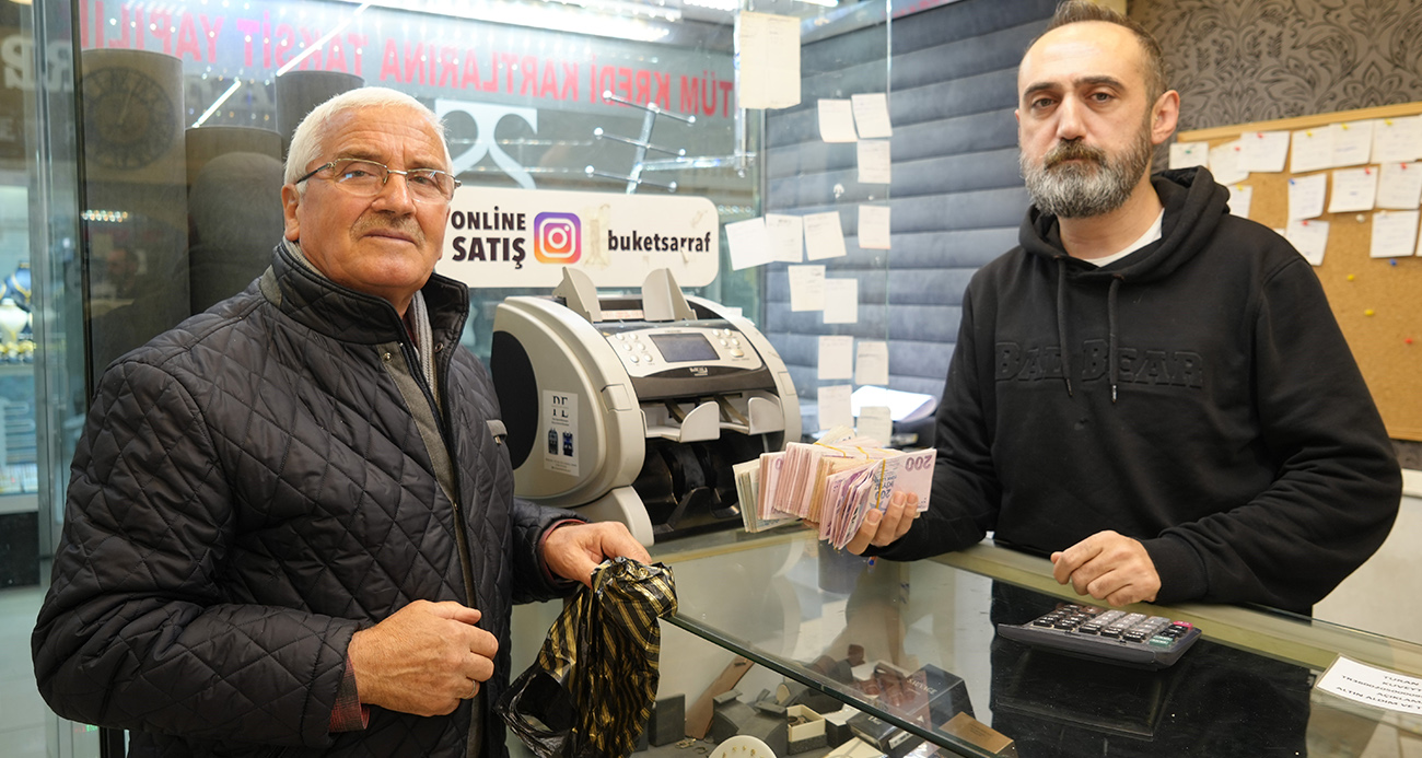 Oğluna araba alırken vicdanını satmadı: Kuyumcuda verilen fazladan 100 bin lirayı iade etti