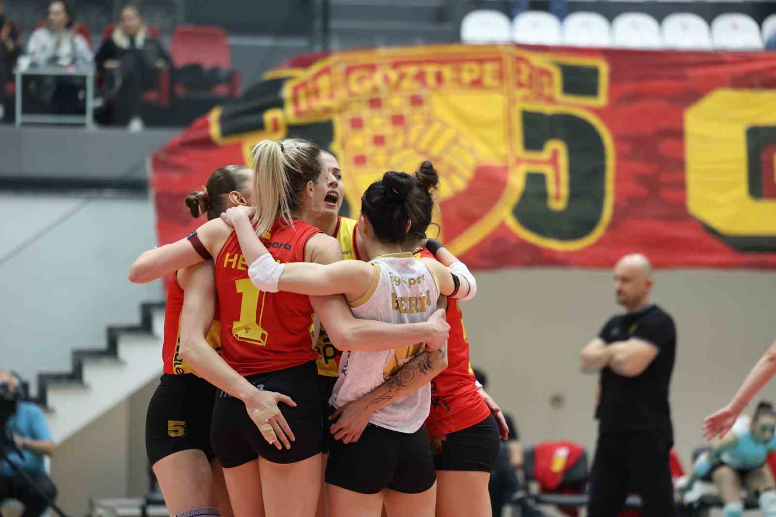Göztepe Voleybol, final etabına kaldı