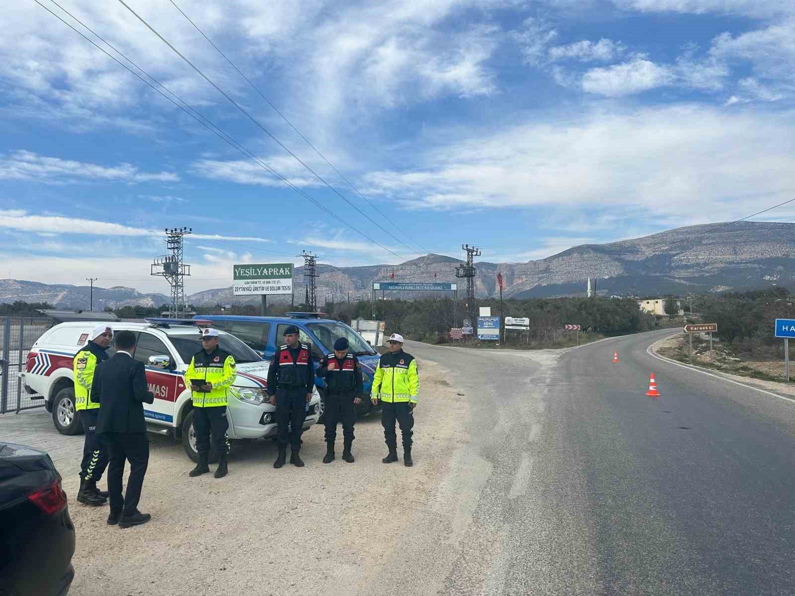 Mersin Mut’ta  trafik ekiplerinden denetim