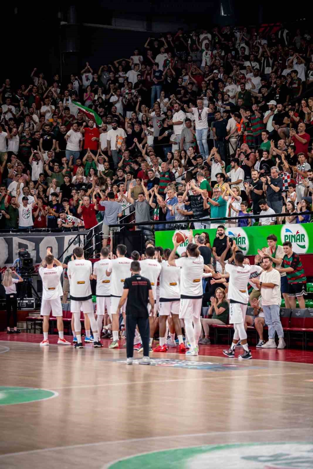 Karşıyaka Basketbol, Galatasaray deplasmanında