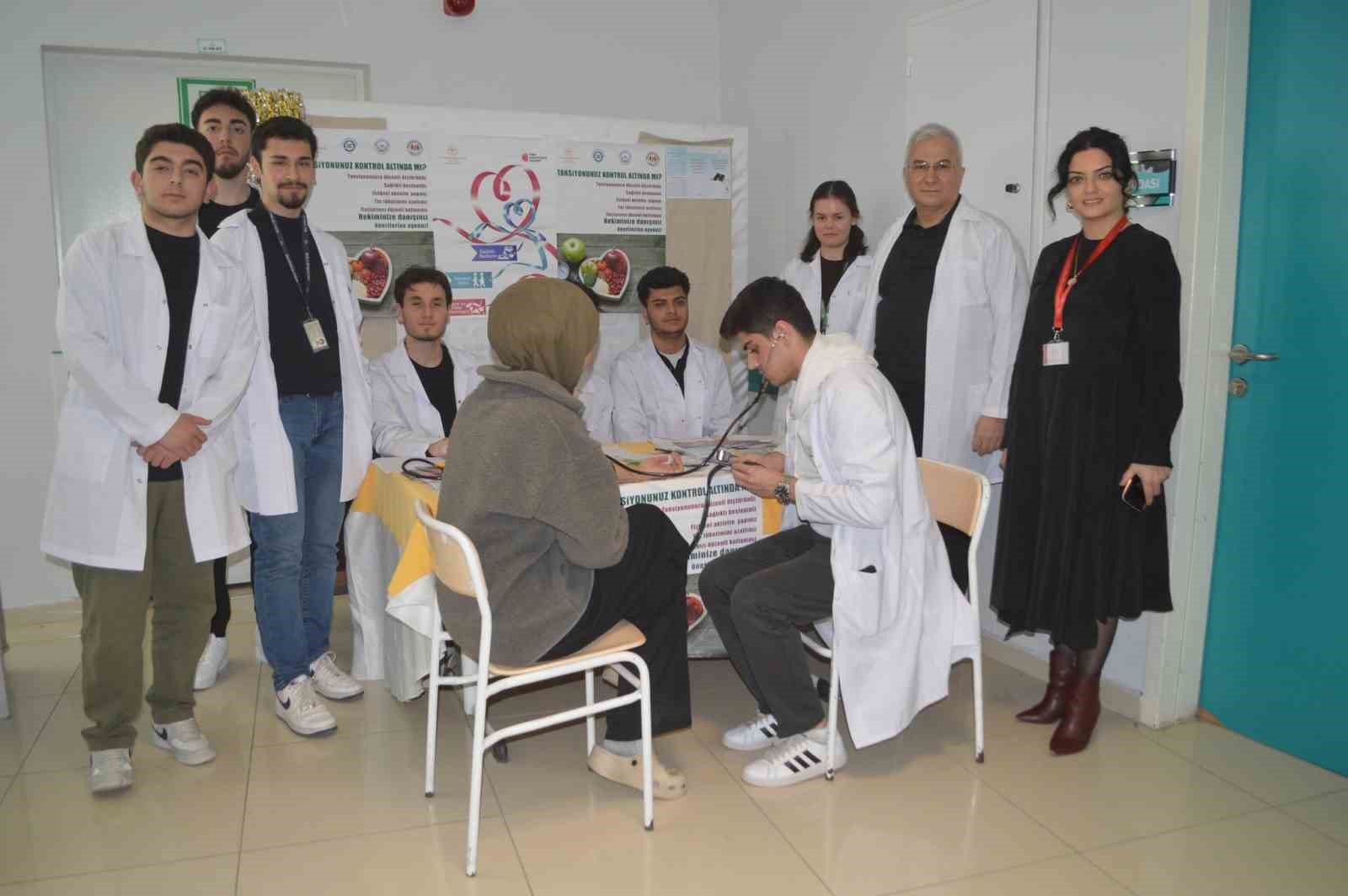 MEAH’ta kardiyoloji polikliniklerinde tansiyon ölçümü gerçekleştirildi
