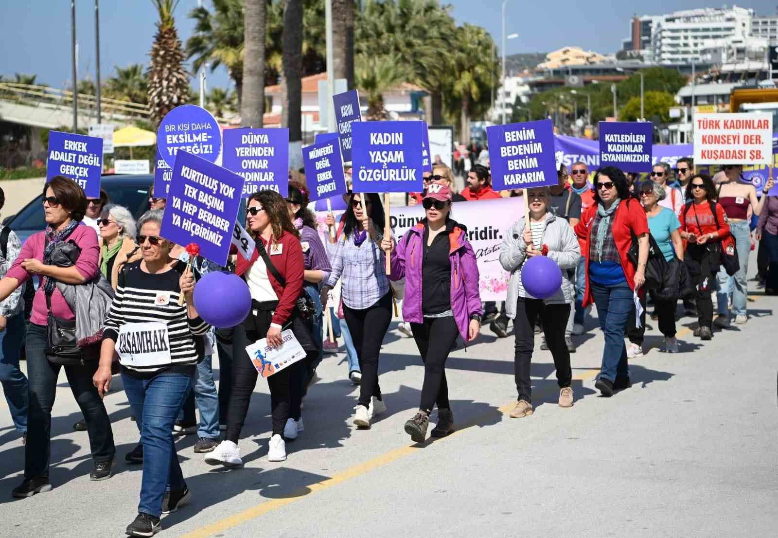 Kuşadası’nda Kadınlar Günü etkinliklerle kutlandı