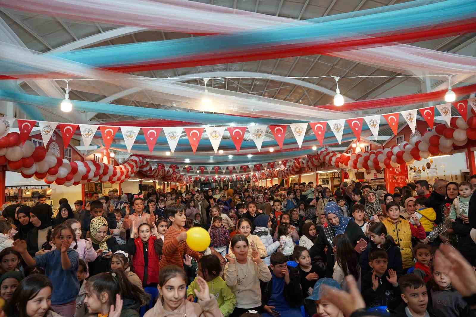 8 Mart Dünya Kadınlar Günü Ramazan Çarşısı’nda coşkuyla kutlandı