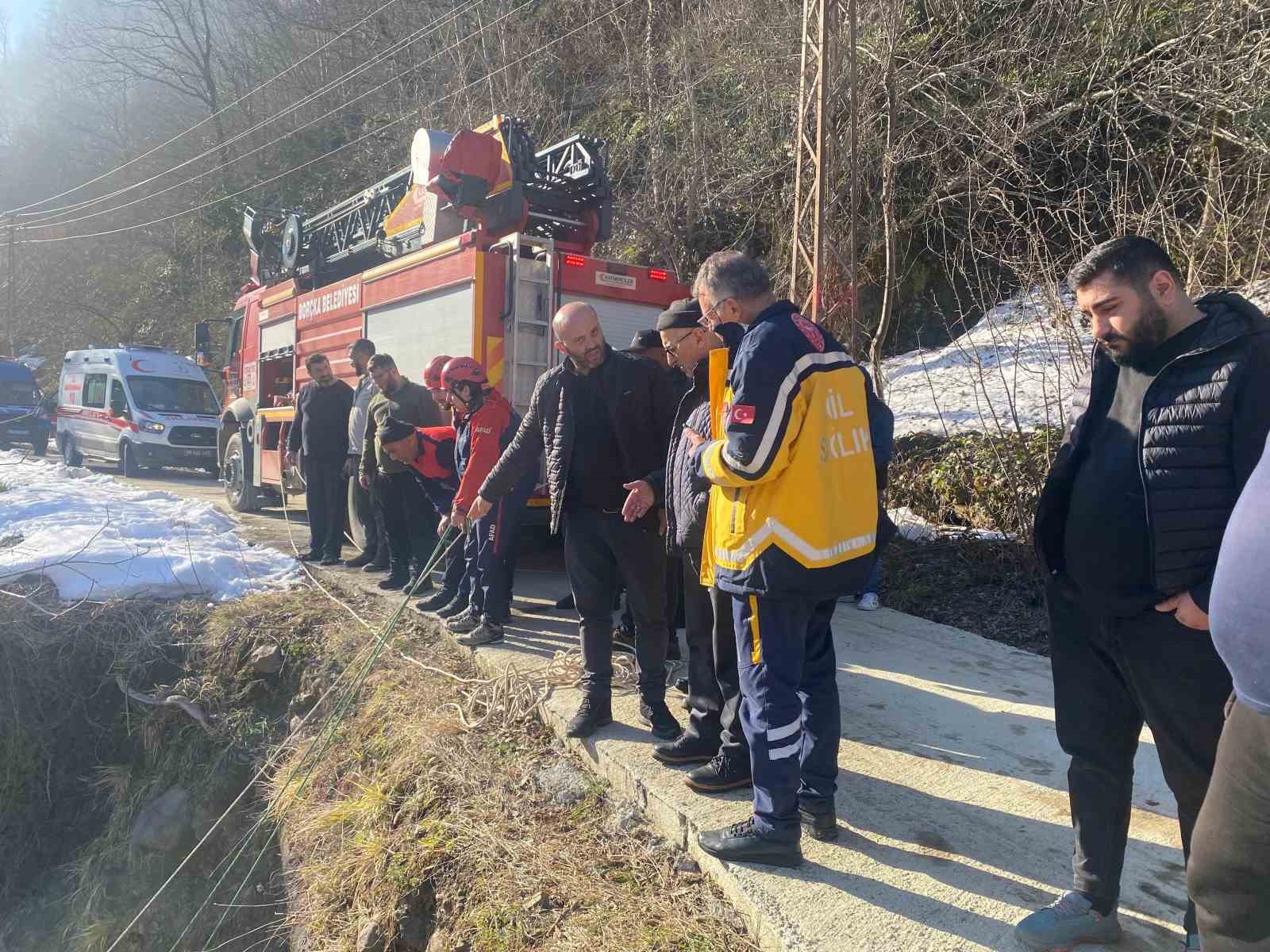 Artvin’de dereye düşen vatandaş kurtarıldı