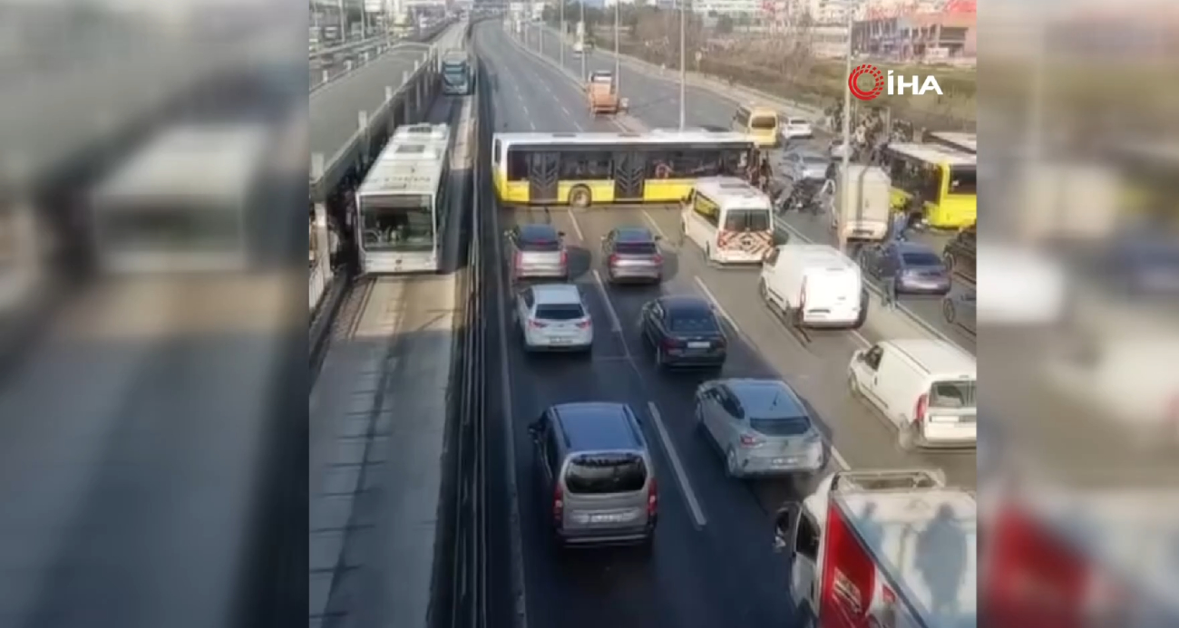 Haramidere’de İETT otobüsü kaza yaptı, yol trafiğe kapandı