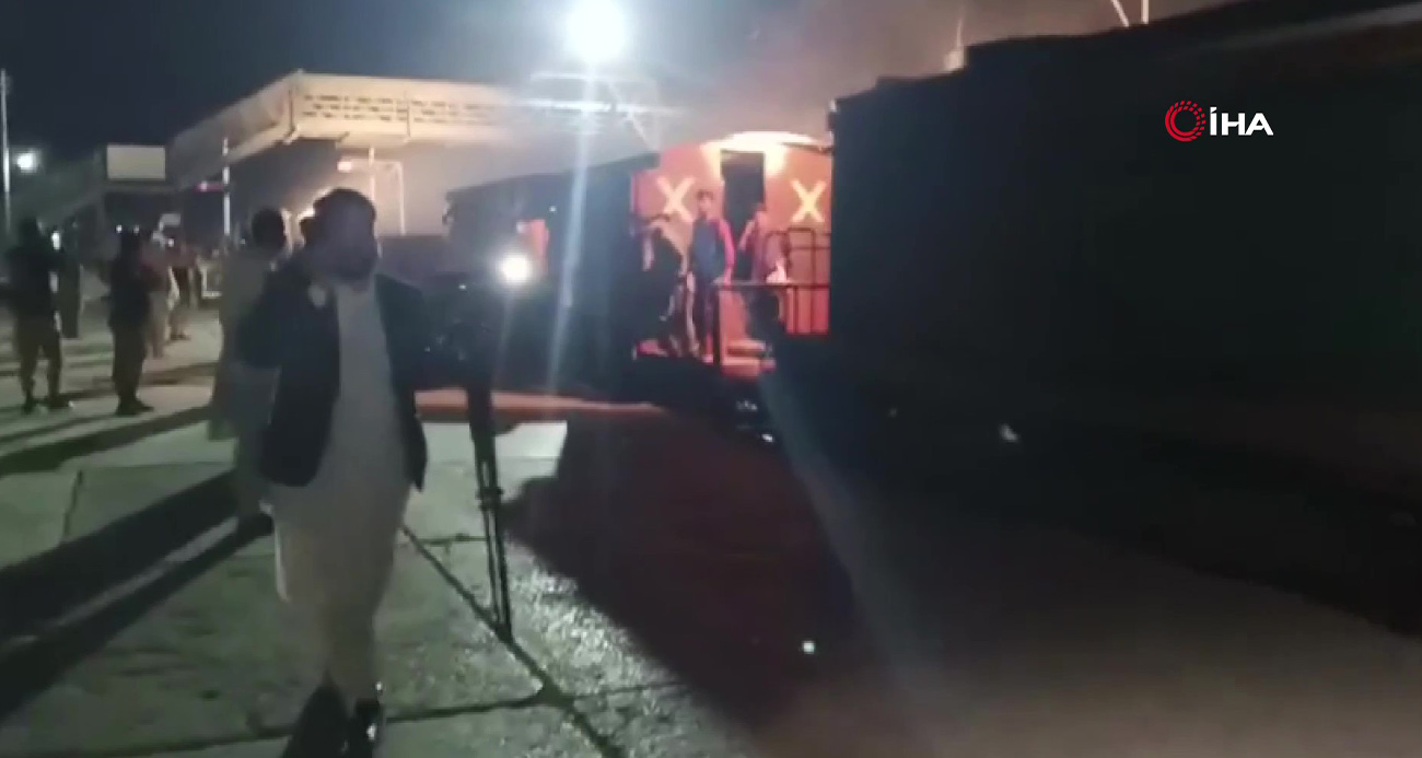 Pakistan'da trende rehine krizi!