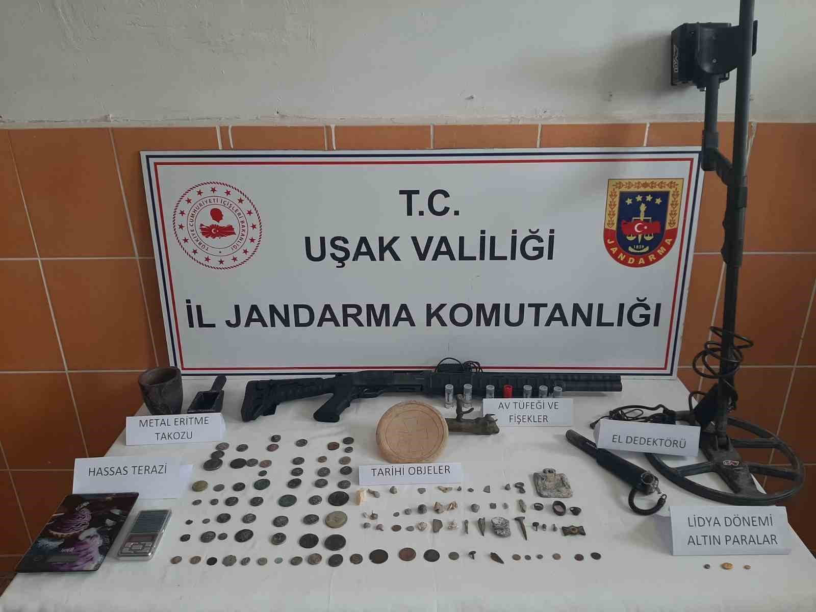Uşak’ta tarihi eser kaçakçısı yakalandı
