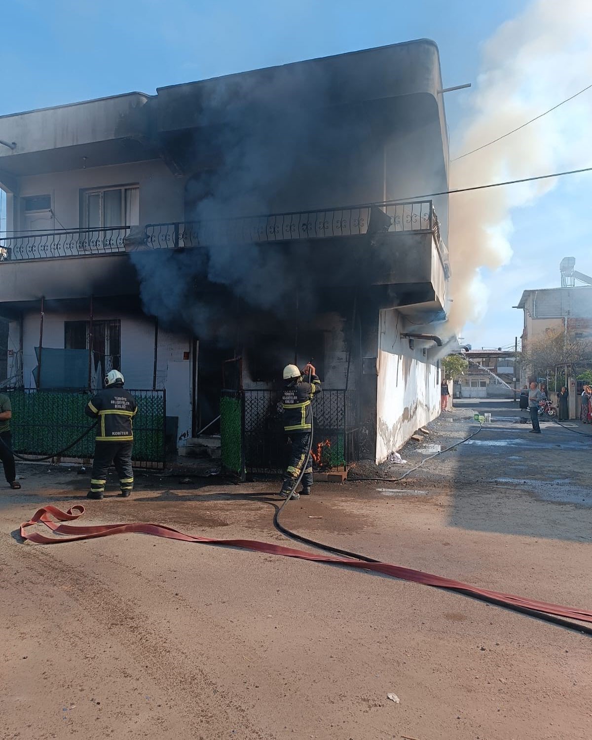 Reyhanlı’da müstakil ev yangını