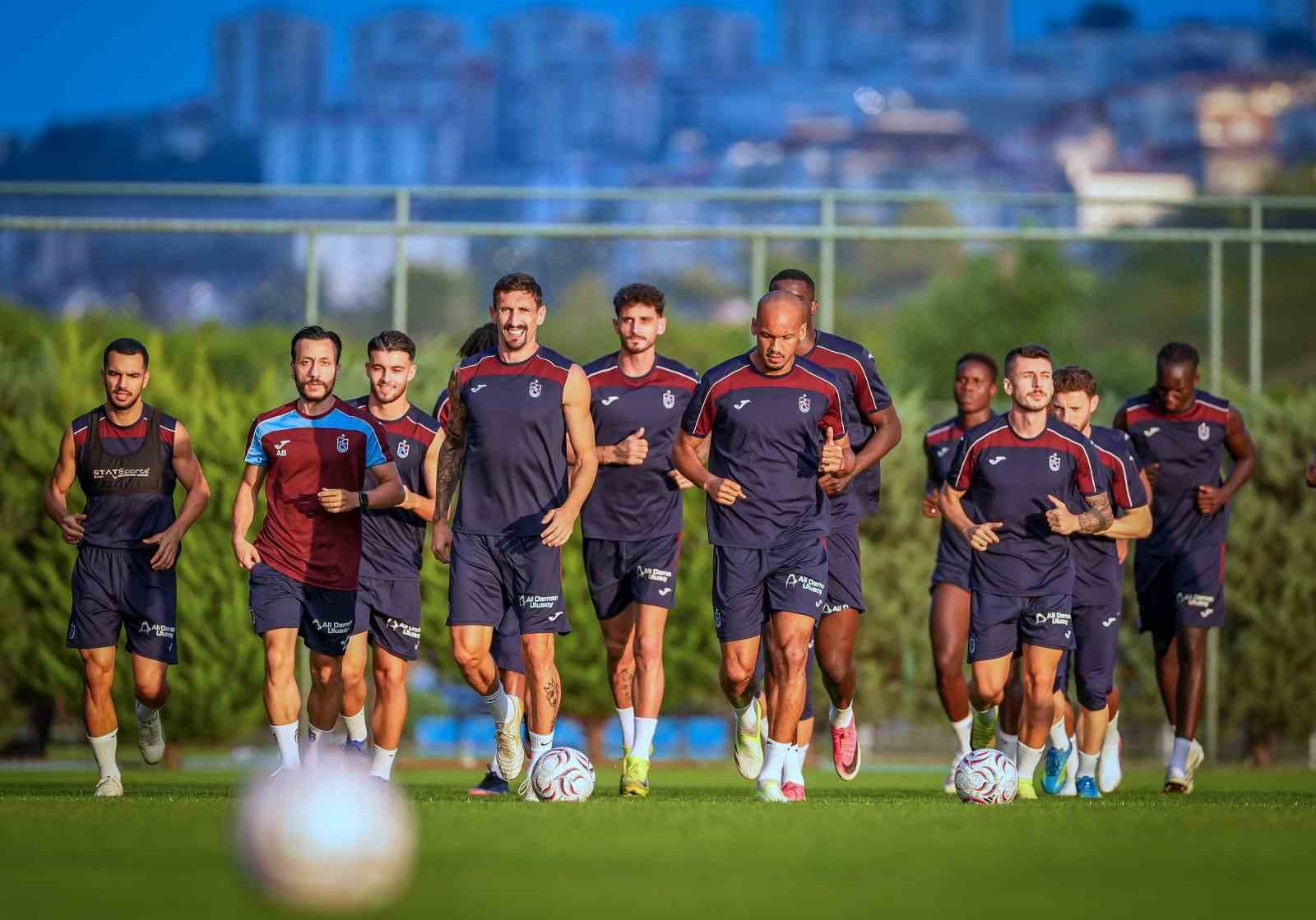 franculino-dju-trabzonspor-la-ilk-antrenmanina-cikti