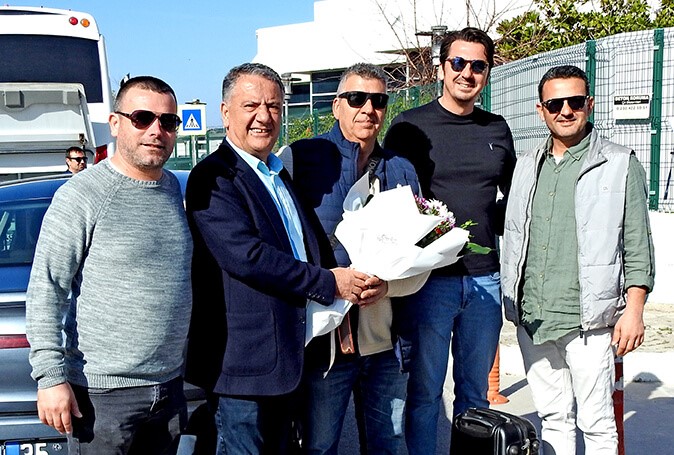 Çeşme’de dostluk maçı heyecanı