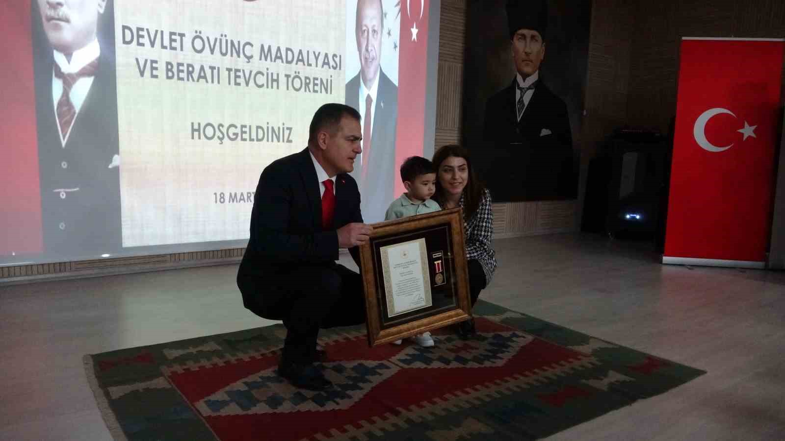 Muğla’da Devlet Övünç Madalyaları Vali Akbıyık tarafından takdim edildi
