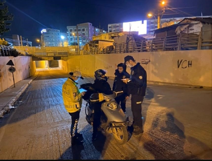 Konak’ta motosiklet uygulamalarında ceza yağdı