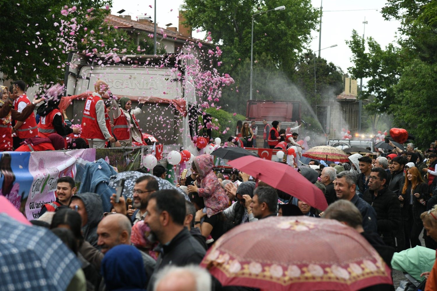 Isparta’da gül festivalinin tarihi belirlendi