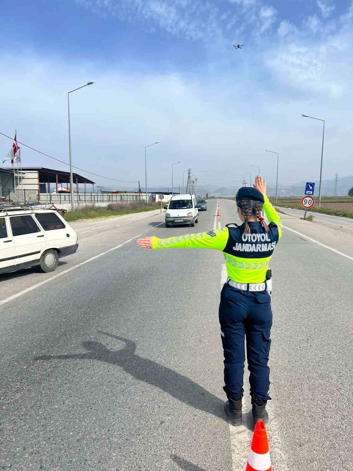 Kural tanımaz sürücüler havadan denetlendi