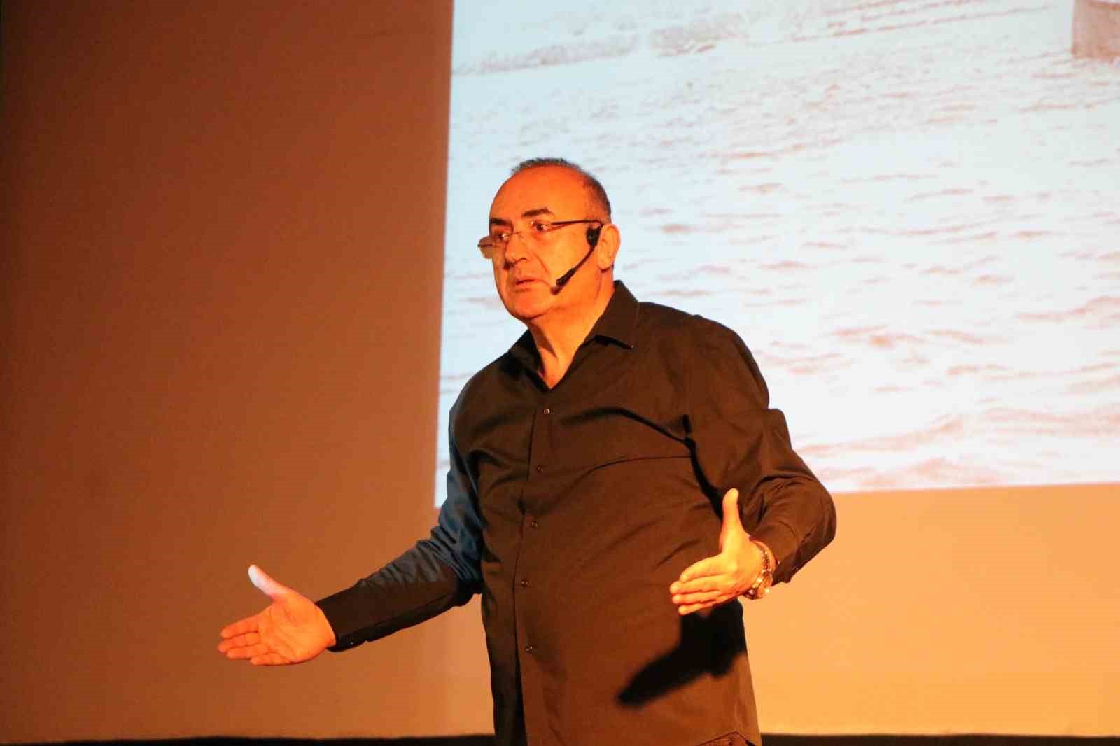 Araştırmacı yazar Akın, Sökeliler ile buluştu