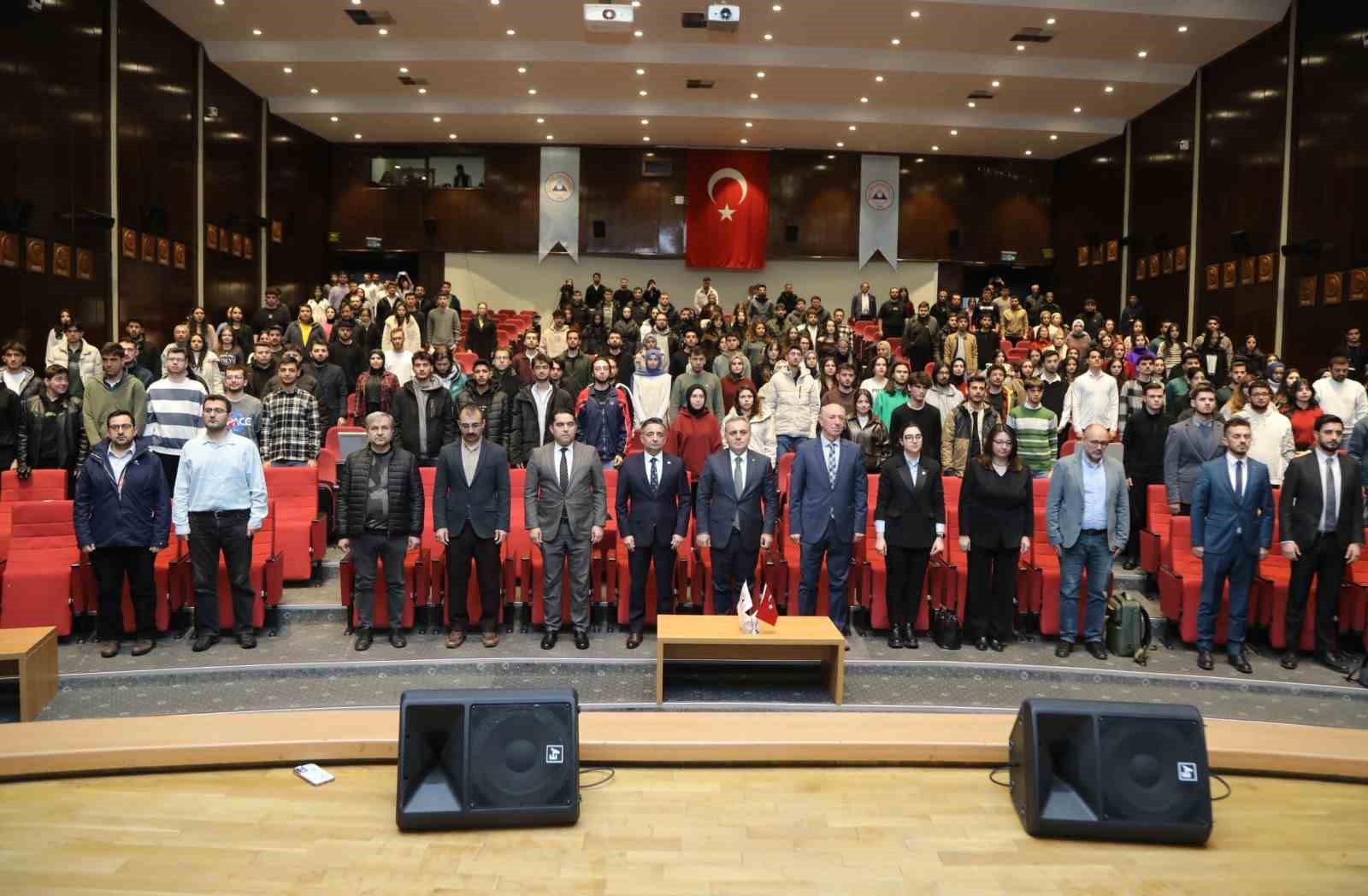 Savunma Sanayii  Başkan Yardımcısı Prof. Dr. Hakan Karataş ERÜ’de konferans verdi