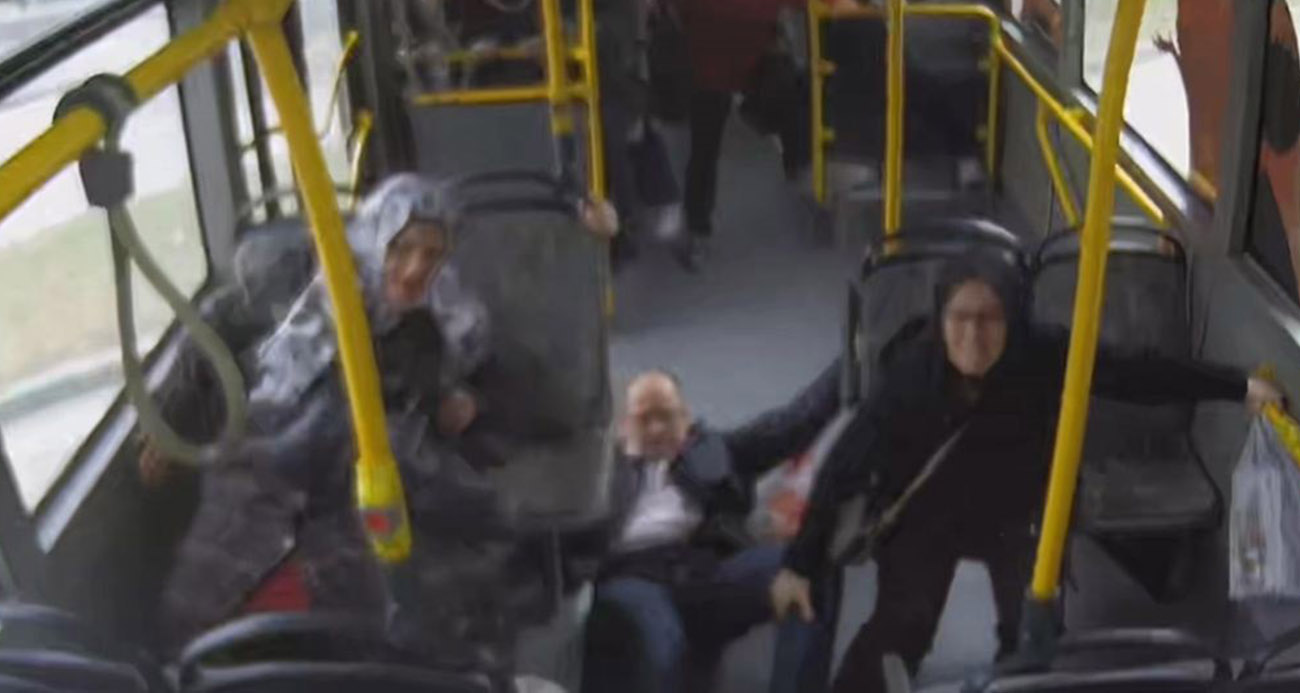 Belediye otobüsünde çığlık çığlığa dehşet anları kamerada...11 yaralı
