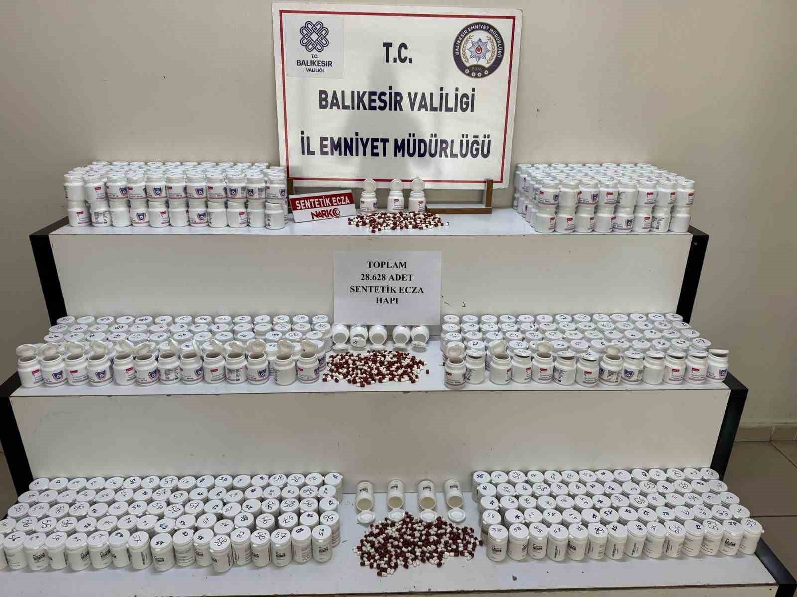 Edremit’te zehir tacirlerine darbe