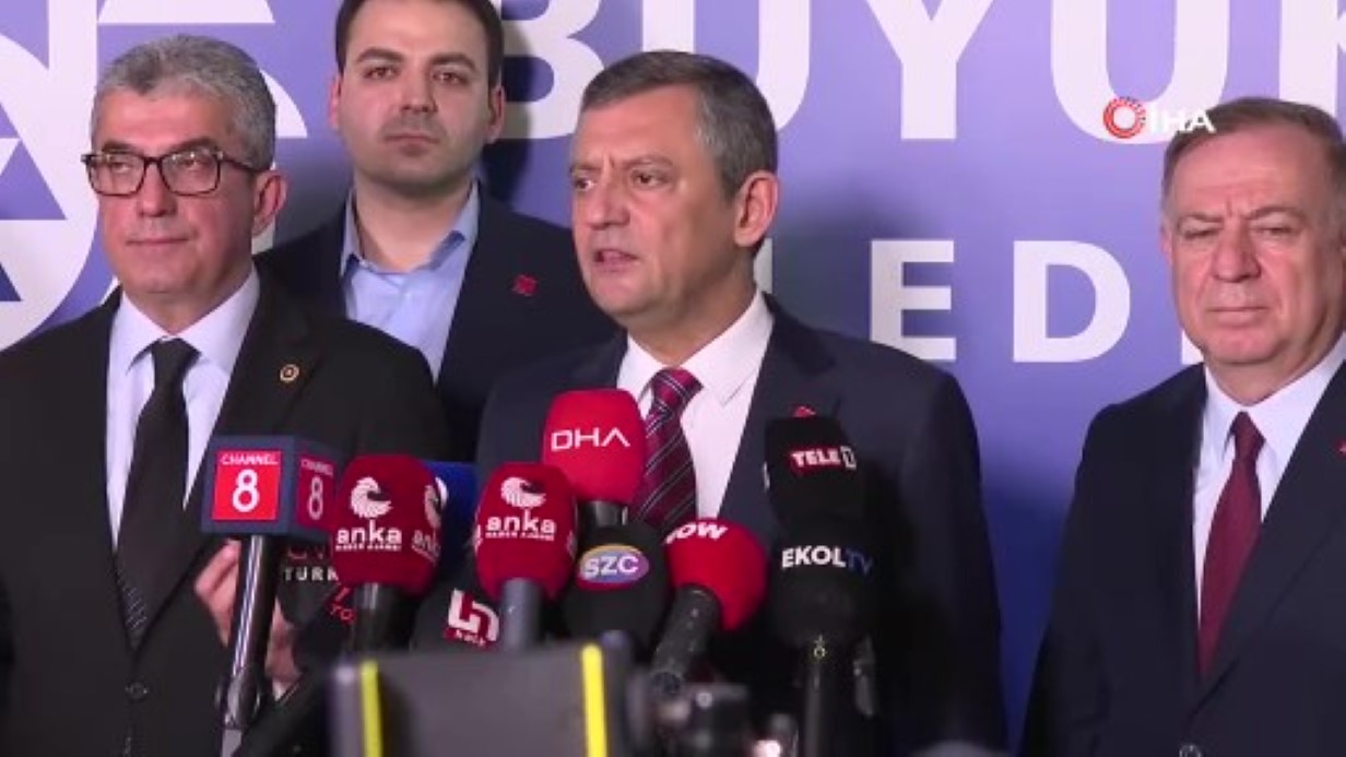 CHP 6 Nisan’da olağanüstü kurultaya gidiyor