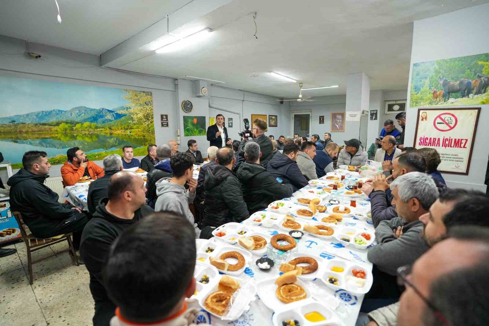 İftarı Ahmetli’de sahuru Yörüklerle yaptı