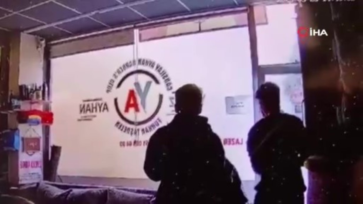 Konya’da yıkım aşamasındaki 6 katlı bina çöktü