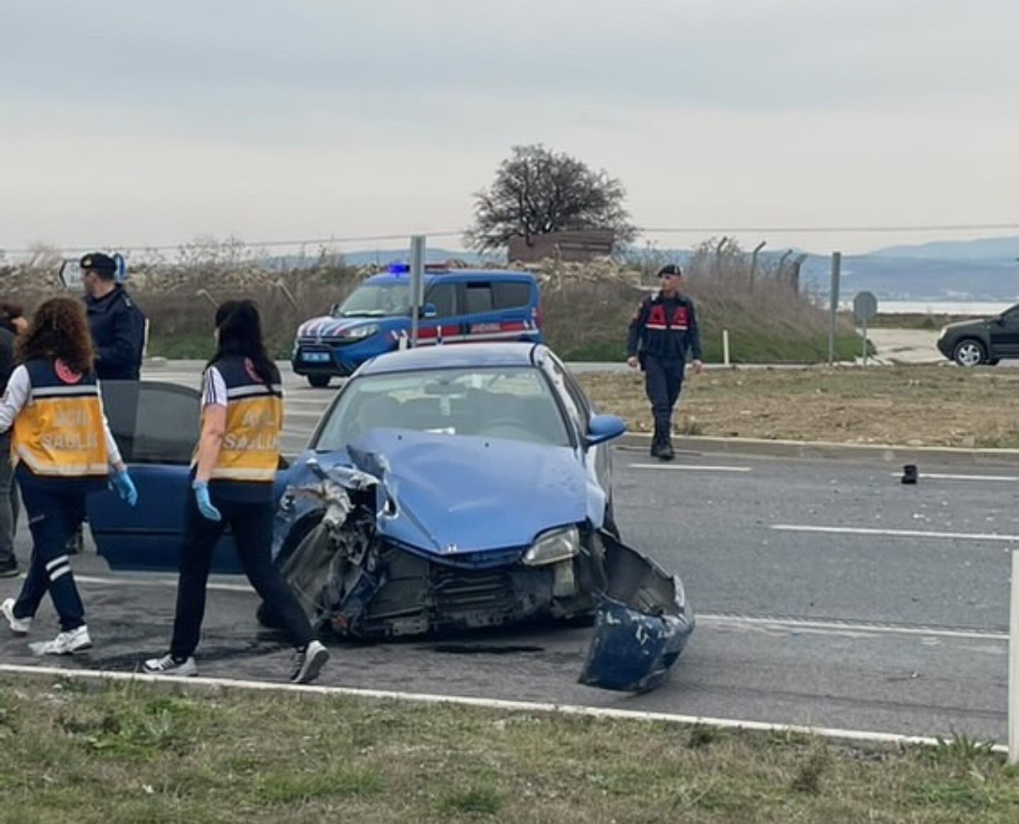 Çanakkale’de iki araç çarpıştı: 7 yaralı