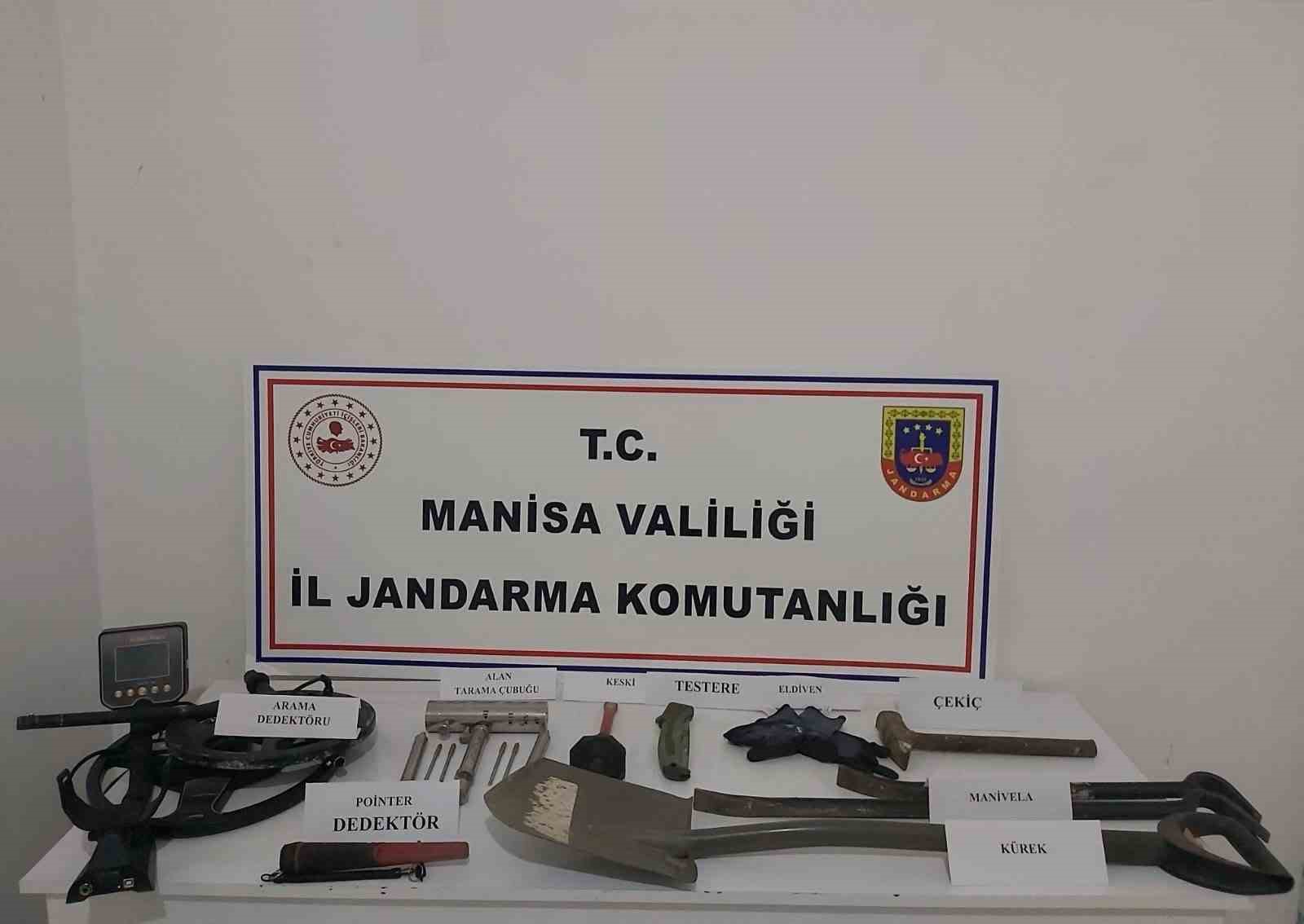 Manisa’da kaçak kazıya suçüstü