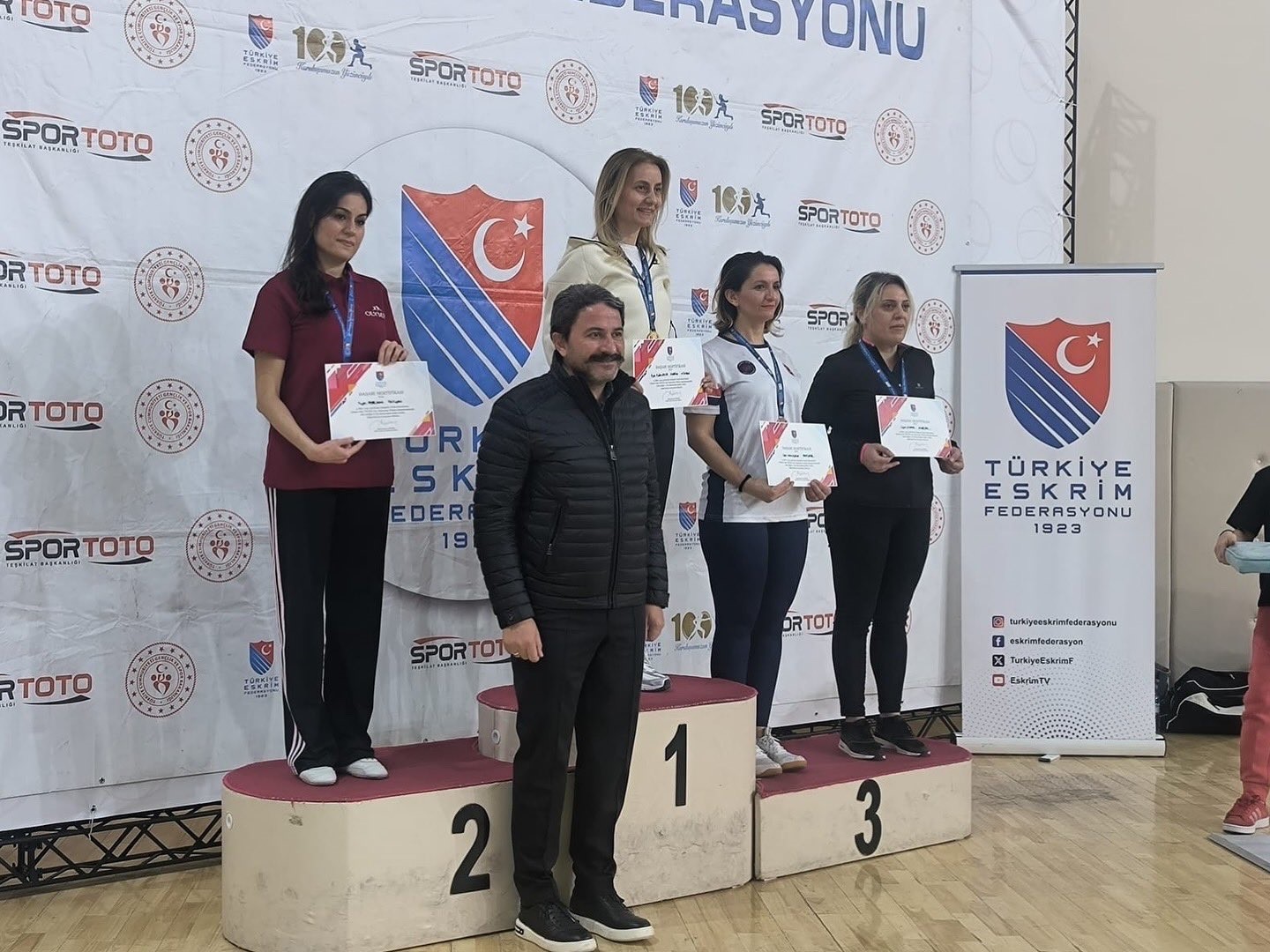 Eskişehir’de Veteranlar V1 Erkekler Epe Türkiye Şampiyonası ödülleri dağıtıldı
