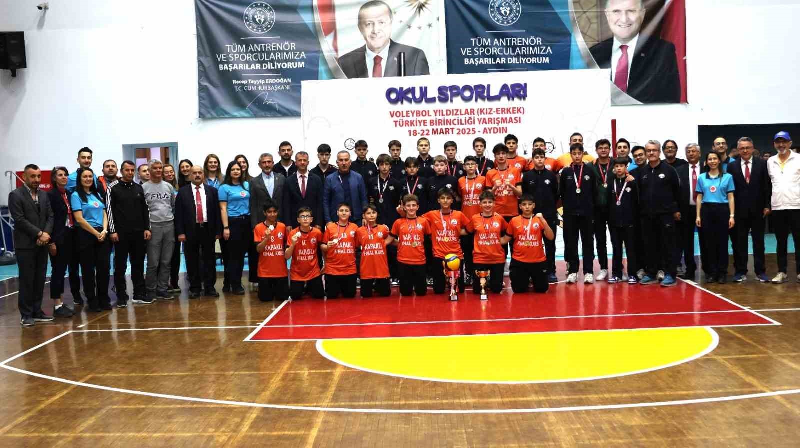 Aydın’da düzenlenen Okullar Arası Türkiye Voleybol Şampiyonası sona erdi