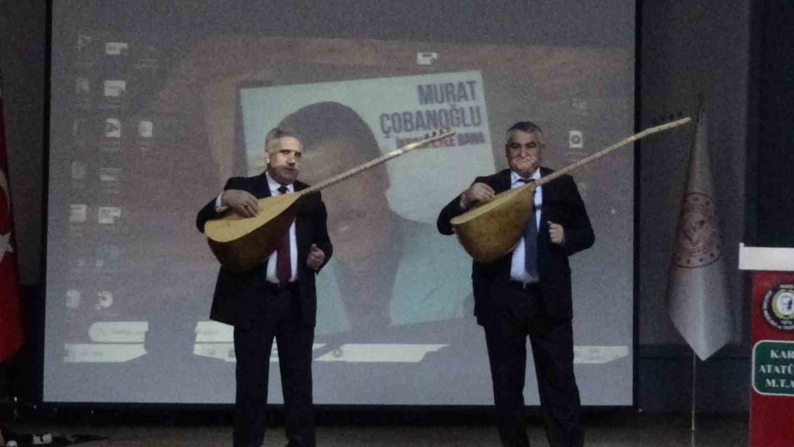 Kars’ta öğrenciler aşık Çobanoğlu’nu andı