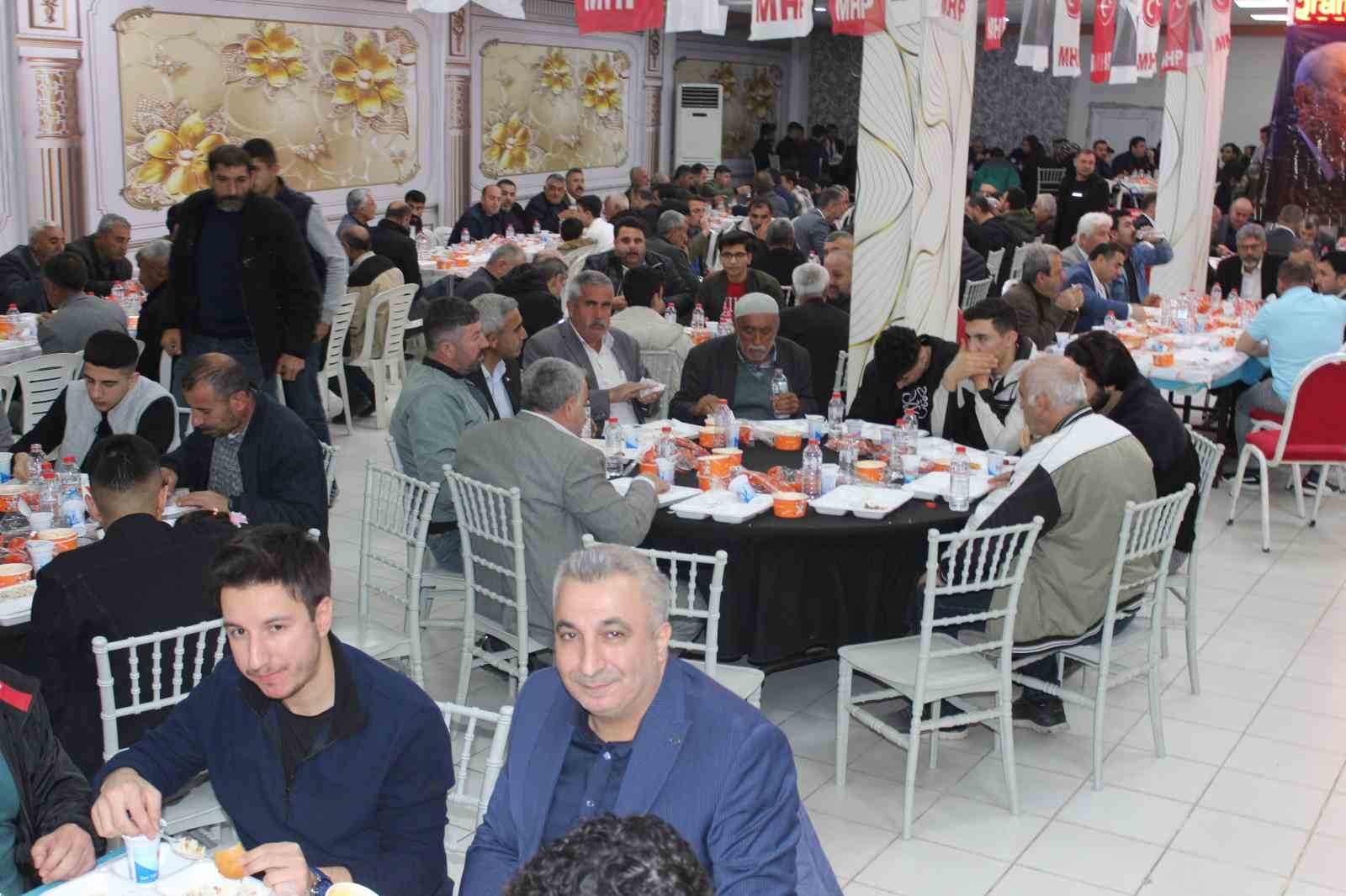 Siirt’te MHP iftar programı düzenledi