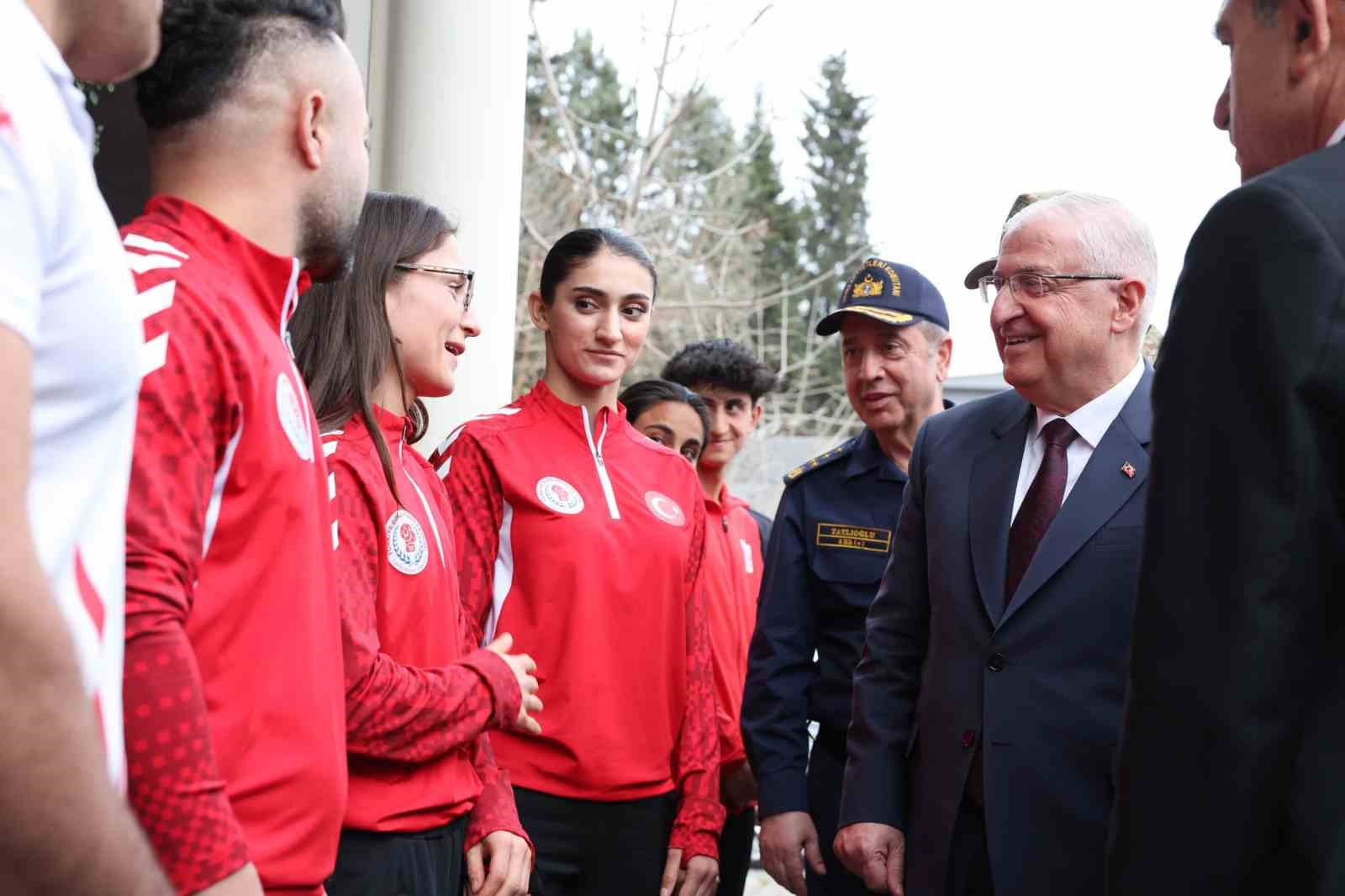 Milli Savunma Bakanı Güler: 