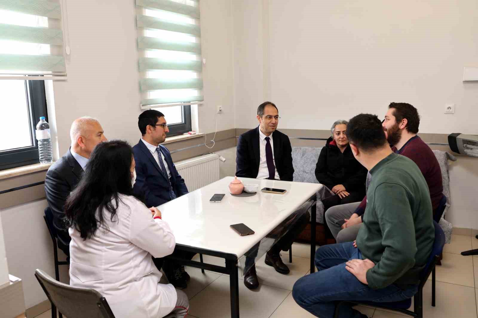 Erşan, Sarız Devlet Hastanesi’ni ziyaret etti