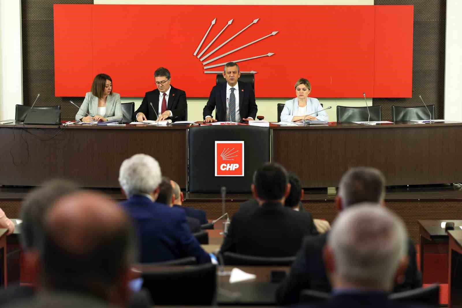 CHP Parti Meclisi, Özgür Özel başkanlığında toplandı